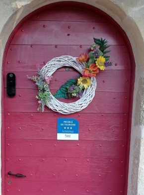 Les Alouettes Hikers, Bikers and Wine Lovers Paradise